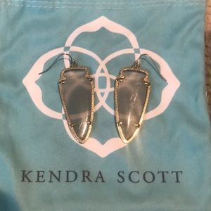 Kendra Scott Skylar Earring in Grey and Gold Tone